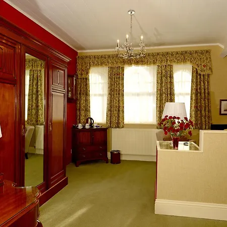 Bed & Breakfast Bagshawes 3*