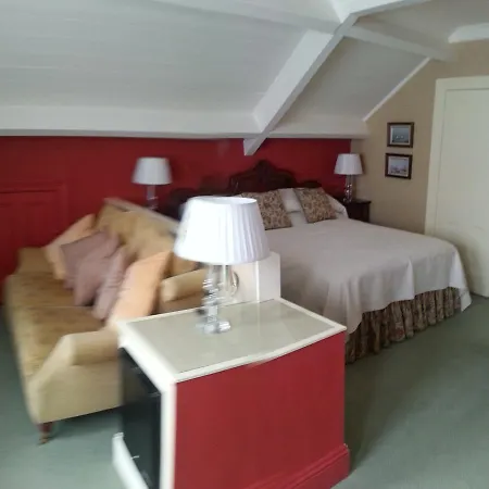 Bed & Breakfast Bagshawes 3*